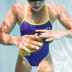 Finis ISO Paddles -Swim Gear Sales 1.05.033 swim03